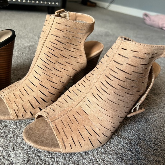 Booties (2) - Picture 5 of 5